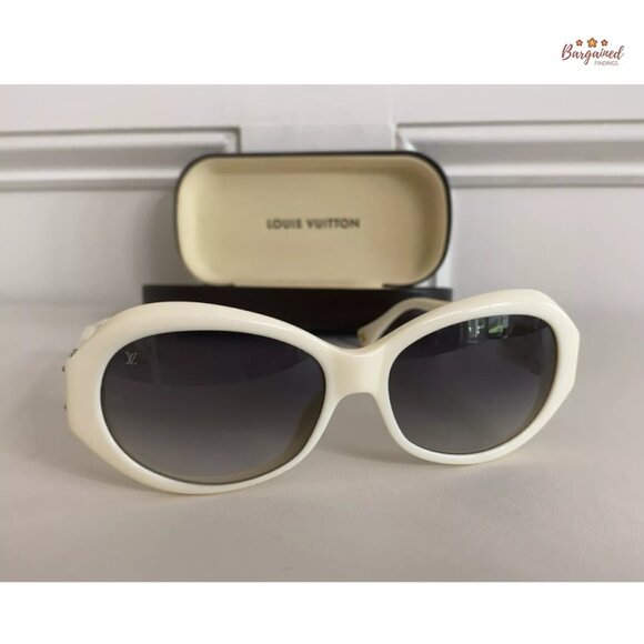 Authentic LOUIS VUITTON White Acetate Frame Soupcon PM Sunglasses - Picture 11 of 13